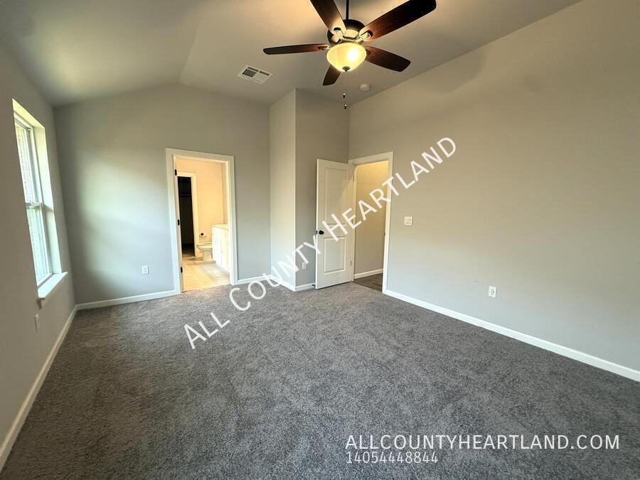 1017 Redwood Creek Dr - Photo 5 of 5