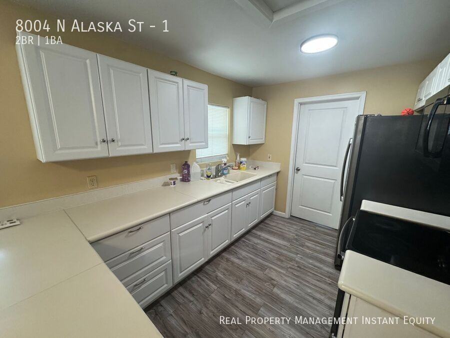 8004 N Alaska St #1 - Photo 5 of 14
