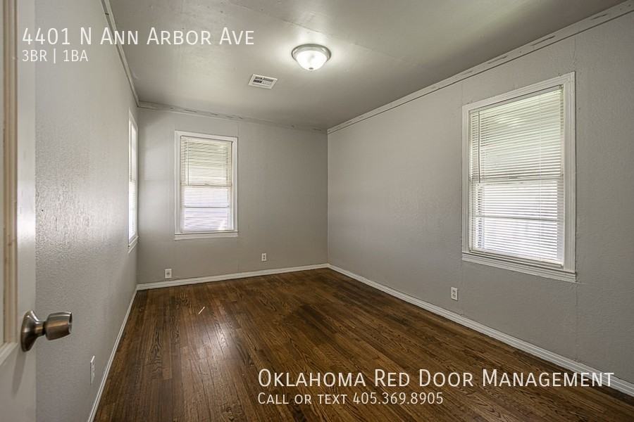 4401 N Ann Arbor Ave - Photo 6 of 8