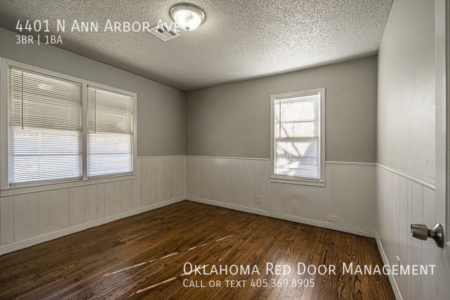 4401 N Ann Arbor Ave - Photo 7 of 8