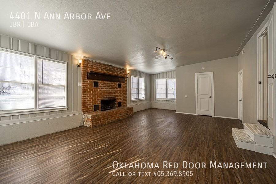 4401 N Ann Arbor Ave - Photo 4 of 8