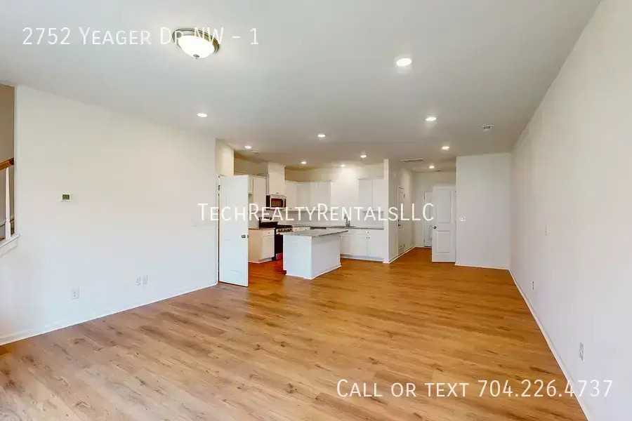 2752 Yeager Dr #1 - Photo 5 of 18