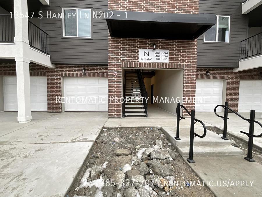 13547 S Hanley Ln #1 - Photo 3 of 22