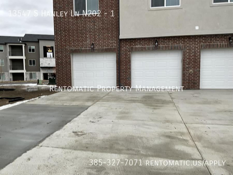 13547 S Hanley Ln #1 - Photo 4 of 22