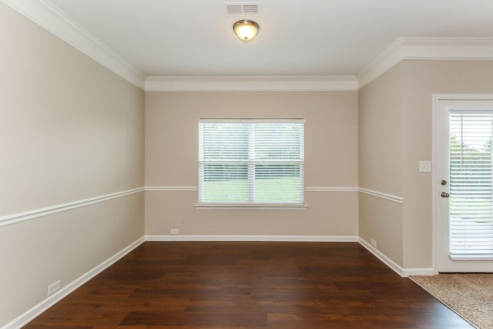 5721 Verrazano Dr - Photo 5 of 17