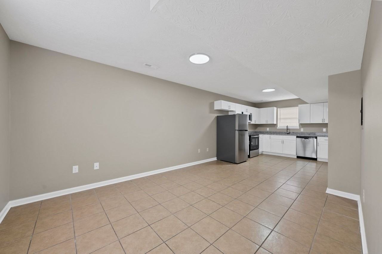 Autovilla Townhomes - Photo 4 of 31