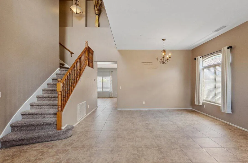 5443 W Marietta Dr - Photo 2 of 21