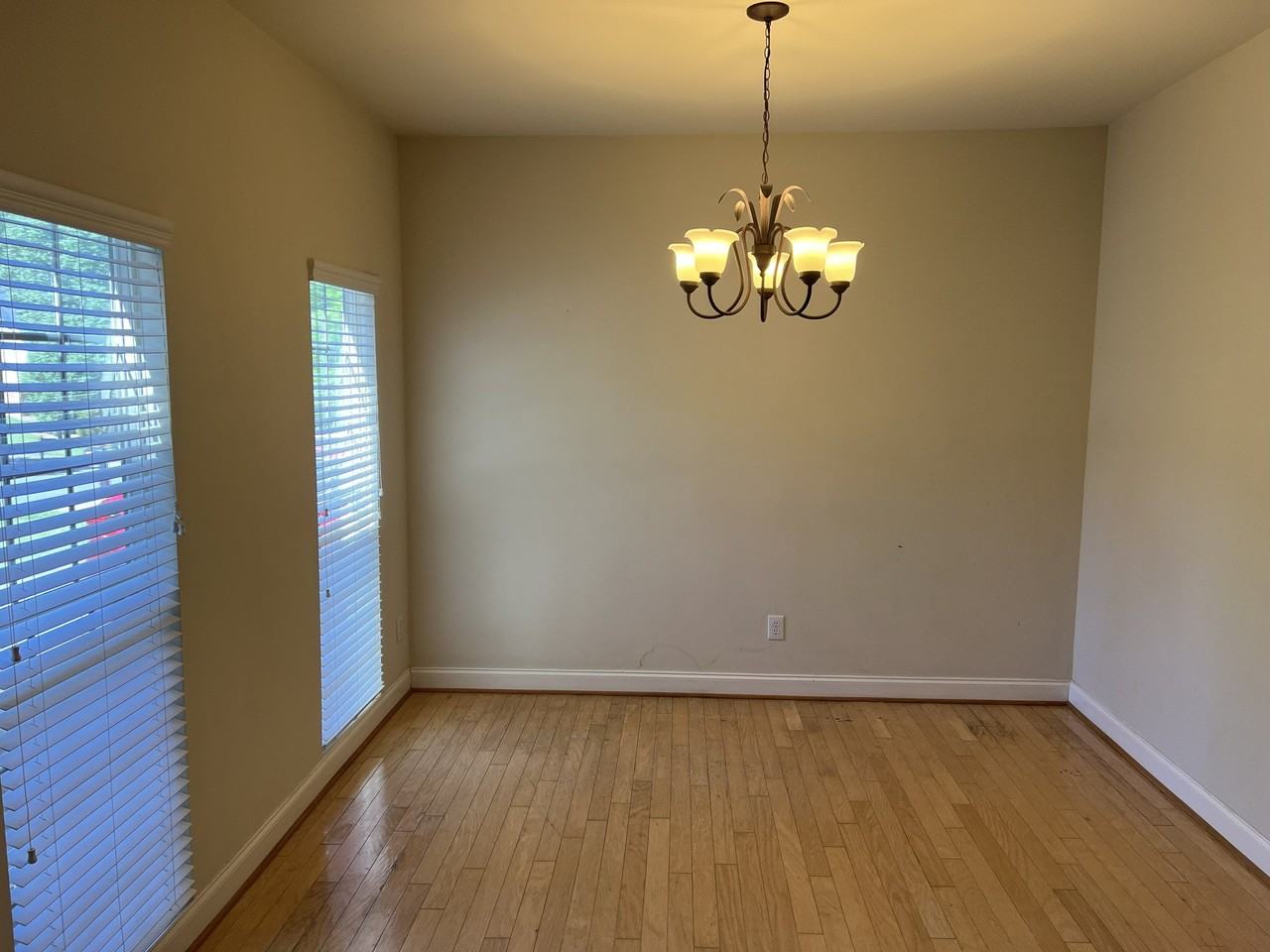 2915 Atwood Rd - Photo 3 of 28