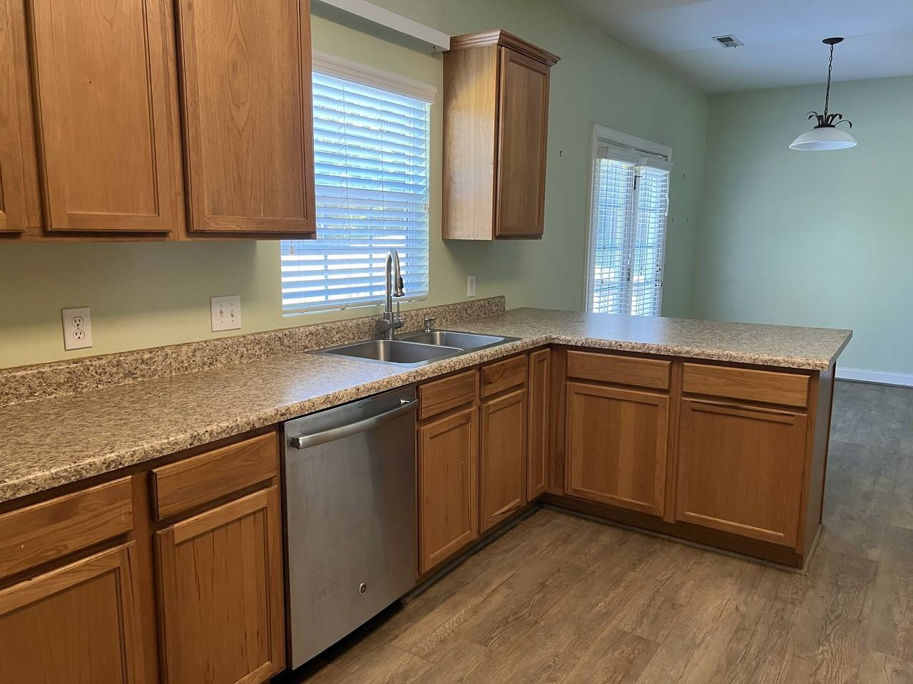 2915 Atwood Rd - Photo 7 of 28
