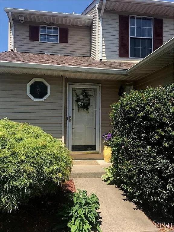 798 Briarstone Rd - Photo 3 of 41