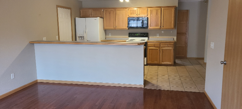 1515 S Canton Ave - Photo 2 of 11