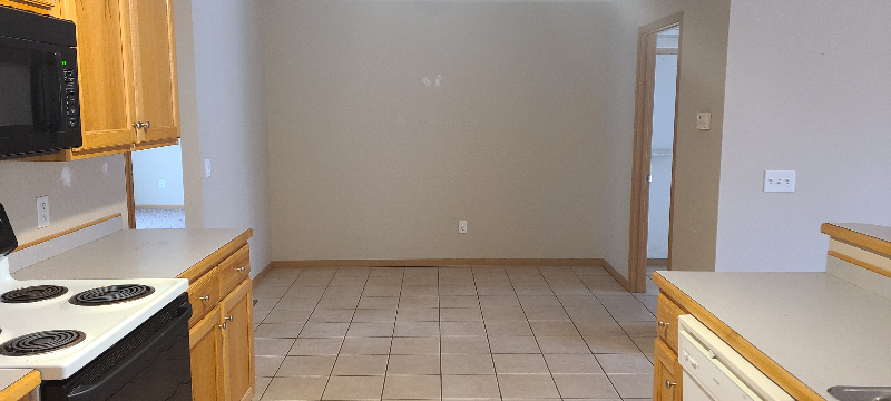 1515 S Canton Ave - Photo 4 of 11
