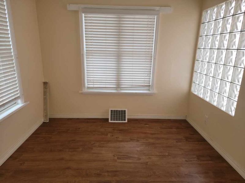 1617 W Kiowa St - Photo 6 of 12