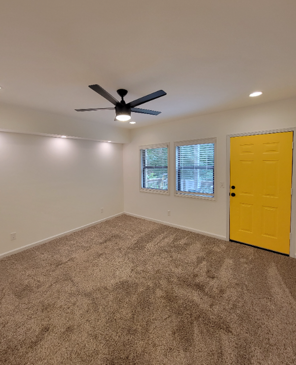 763 Summer Dr - Photo 2 of 15