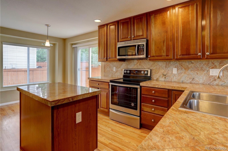 16805 Trail View Cir - Photo 3 of 19