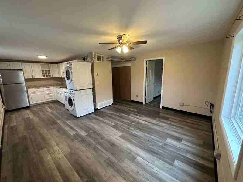 1617 8th Ave N - Photo 3 of 10