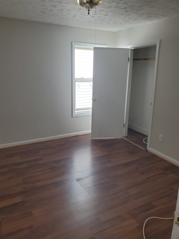 33 Schuyler St - Photo 2 of 7