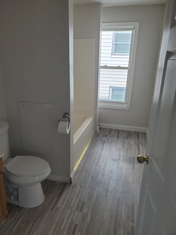 33 Schuyler St - Photo 6 of 7