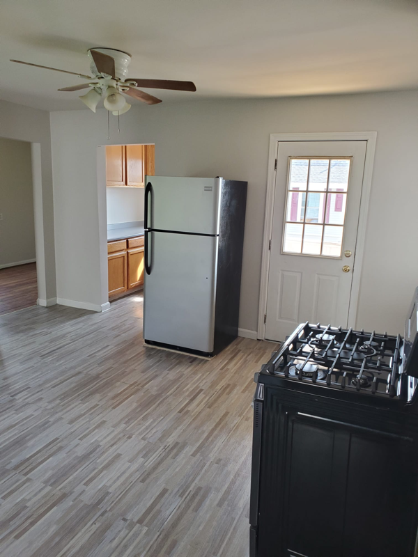 33 Schuyler St - Photo 7 of 7