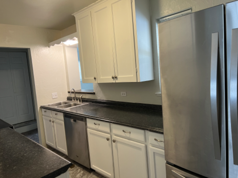 2260 W Exposition Ave - Photo 4 of 10