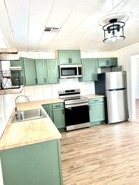 600 Rose St - Photo 2 of 11