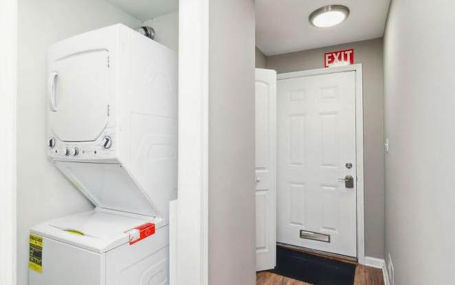 412 N Washington St - Photo 4 of 6