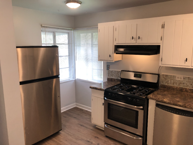 842 W 7th St - Photo 5 of 17