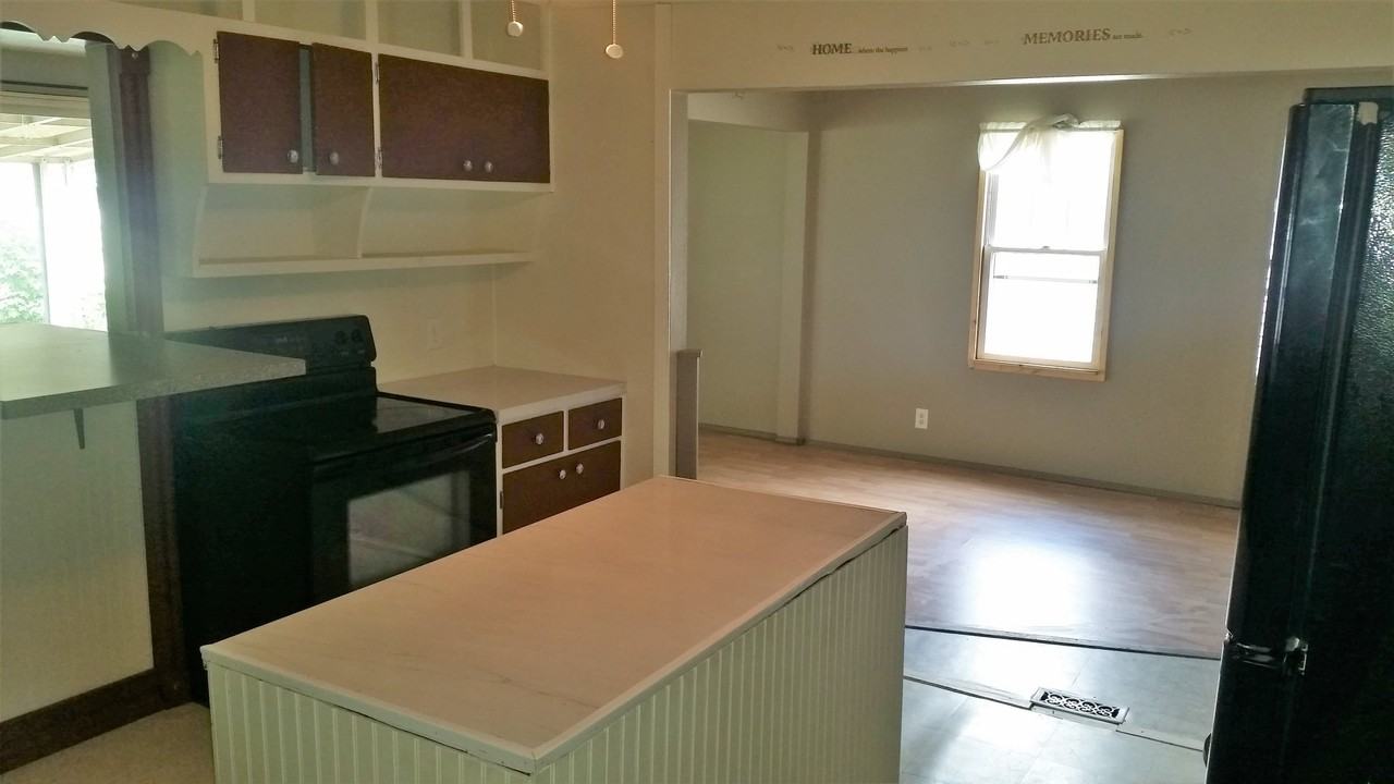 837 25th Ave N #1 - Photo 7 of 8