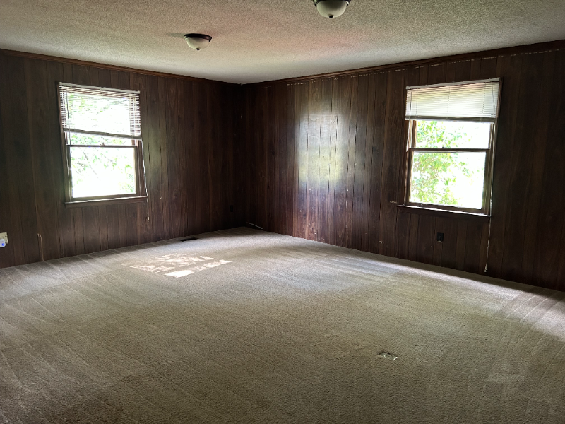 4235 N Valley Pike - Photo 3 of 11