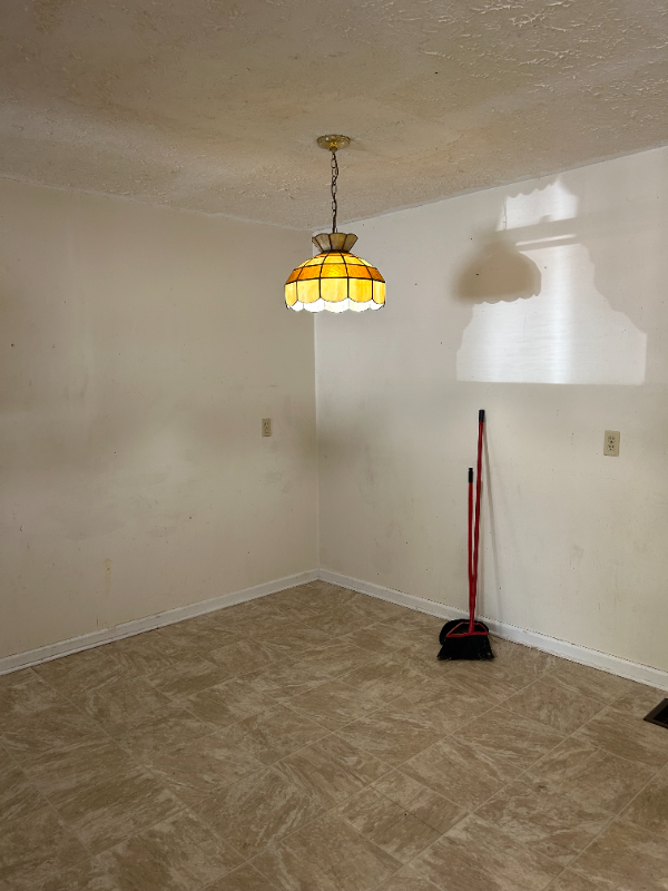 4235 N Valley Pike - Photo 4 of 11
