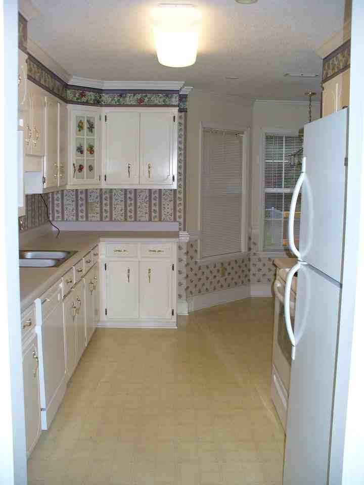 1013 Pleasant Valley Dr - Photo 7 of 19