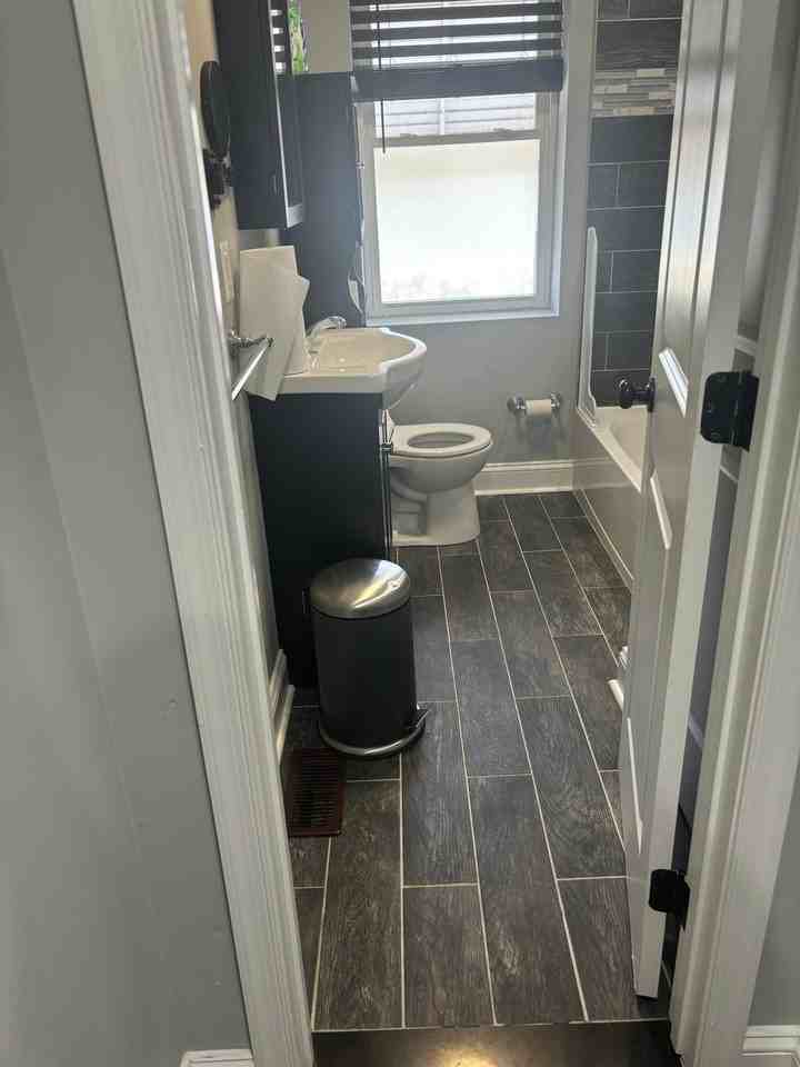 3573 Shannon Dr - Photo 2 of 6