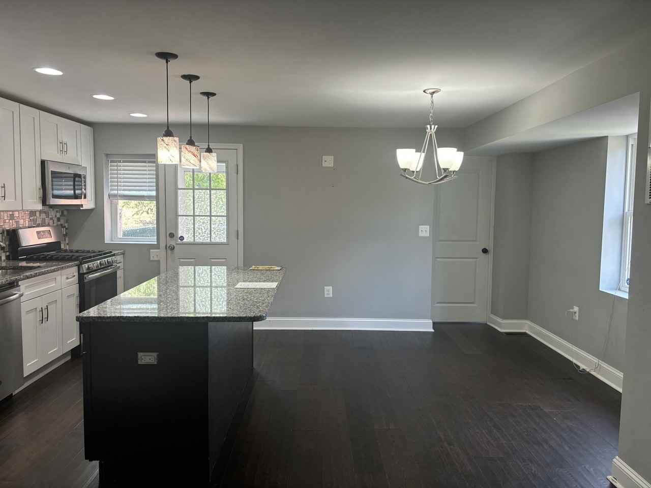 3573 Shannon Dr - Photo 4 of 6