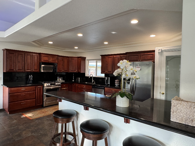 683 Joaquin Ave - Photo 4 of 9
