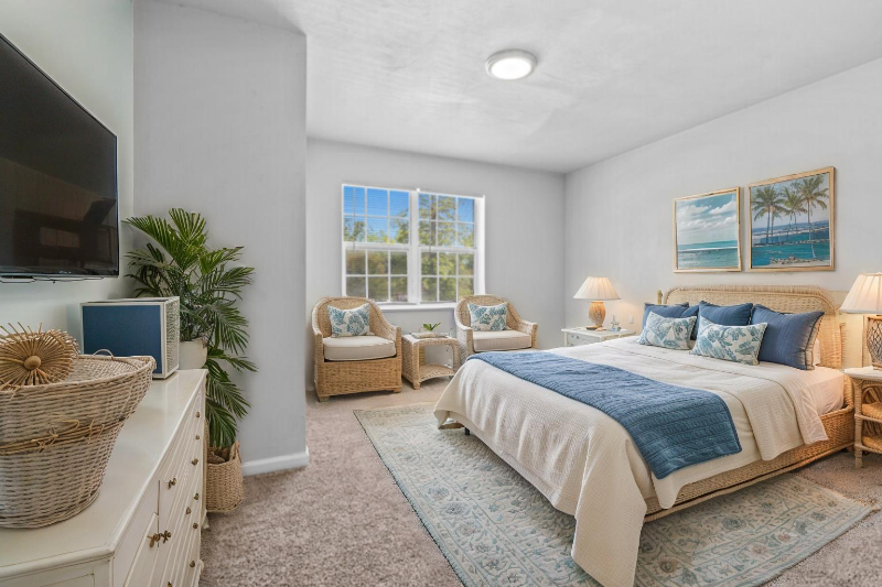 1568 N King St - Photo 2 of 4