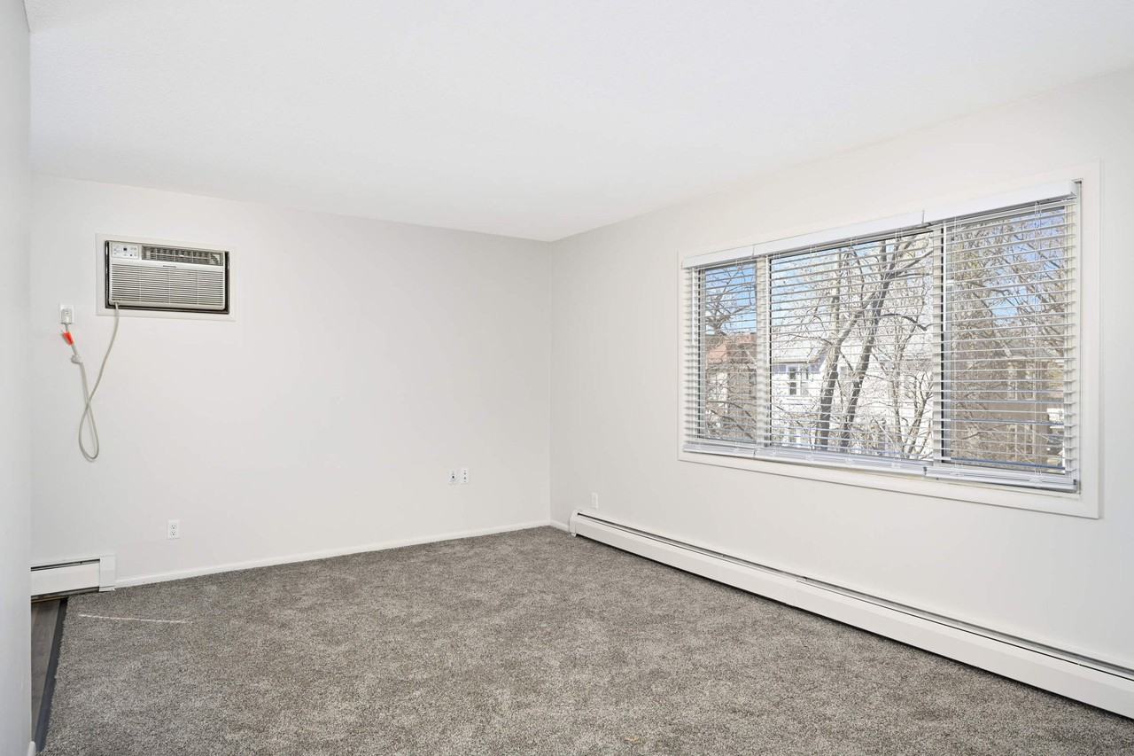 3625 Aldrich Ave S #301 - Photo 4 of 12