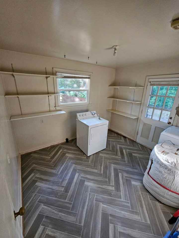 5712 Jahnke Rd - Photo 6 of 9