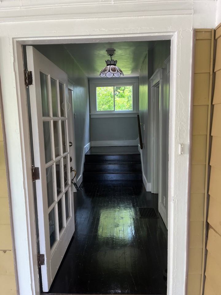 1225 Amherst Pl - Photo 2 of 19