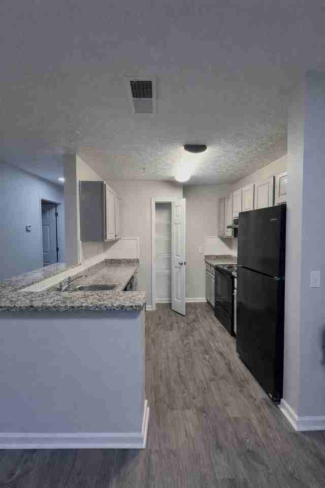 Salem Chase Apartments - Photo 3 of 28