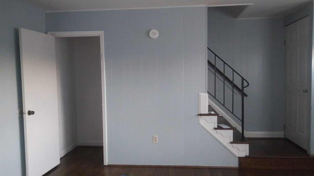 706 Seawall Rd - Photo 2 of 10