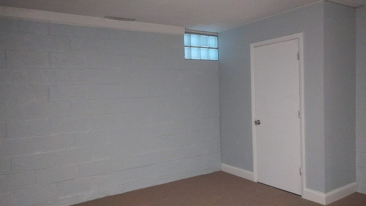 706 Seawall Rd - Photo 4 of 10