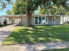 featured image of 2776 Medford St