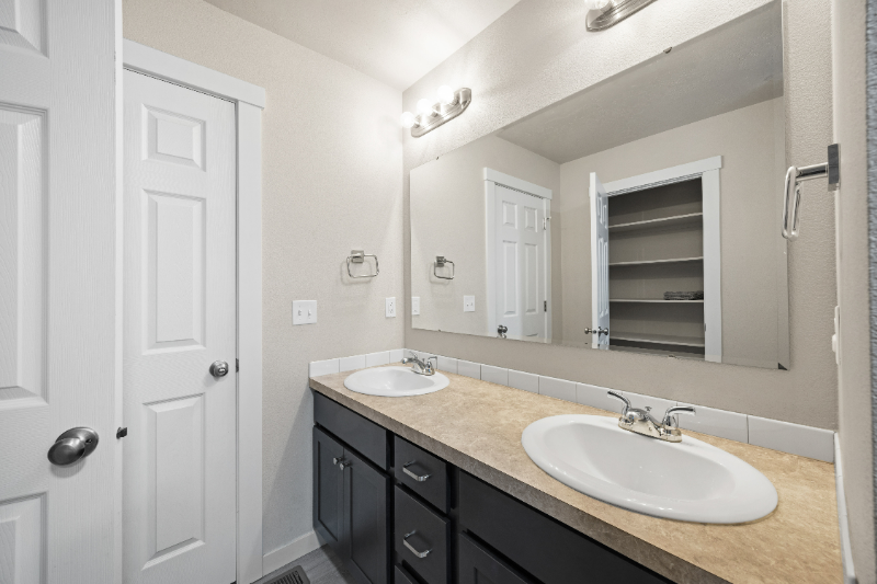 15335 Stovall Ave - Photo 6 of 19