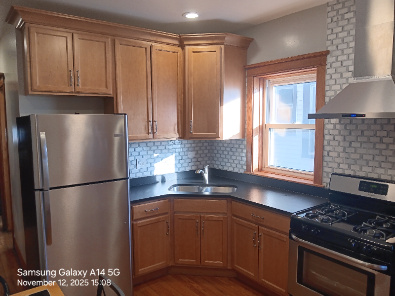 552 N Lawler Ave #1stFL - Photo 6 of 9