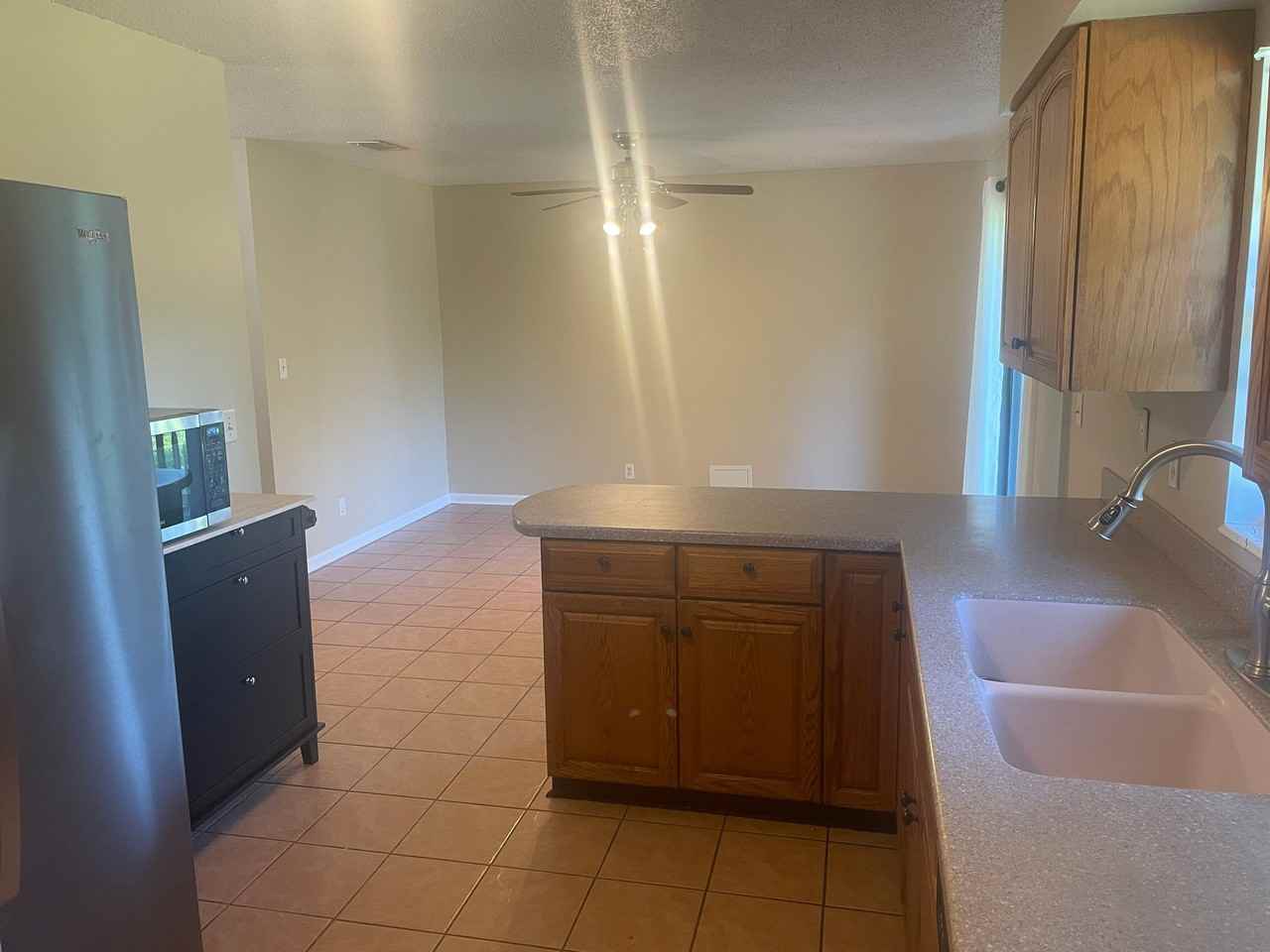 156 Se Polk Ln - Photo 7 of 14