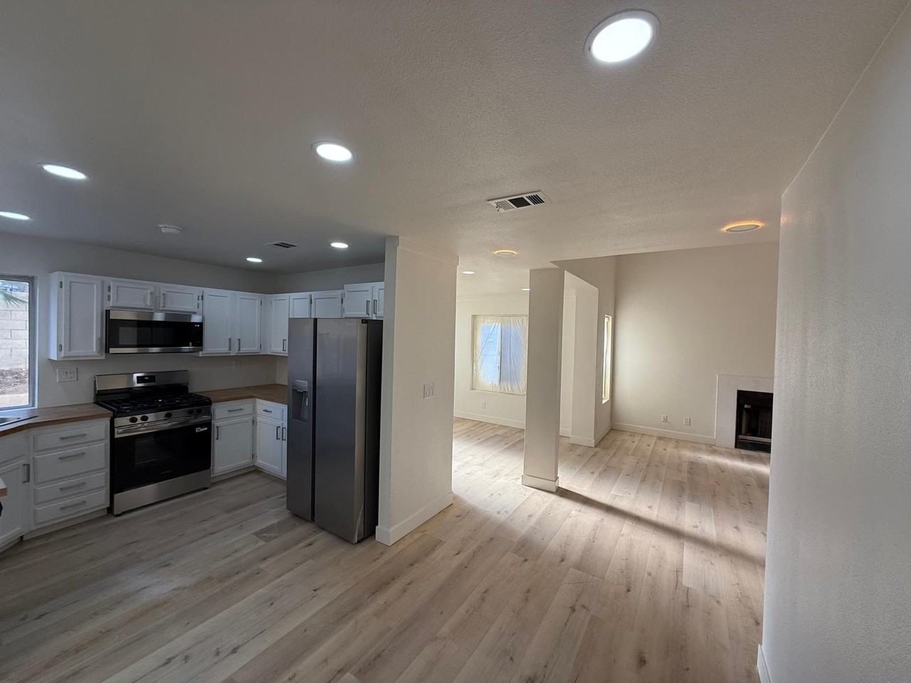3305 Paragon Dr - Photo 2 of 16