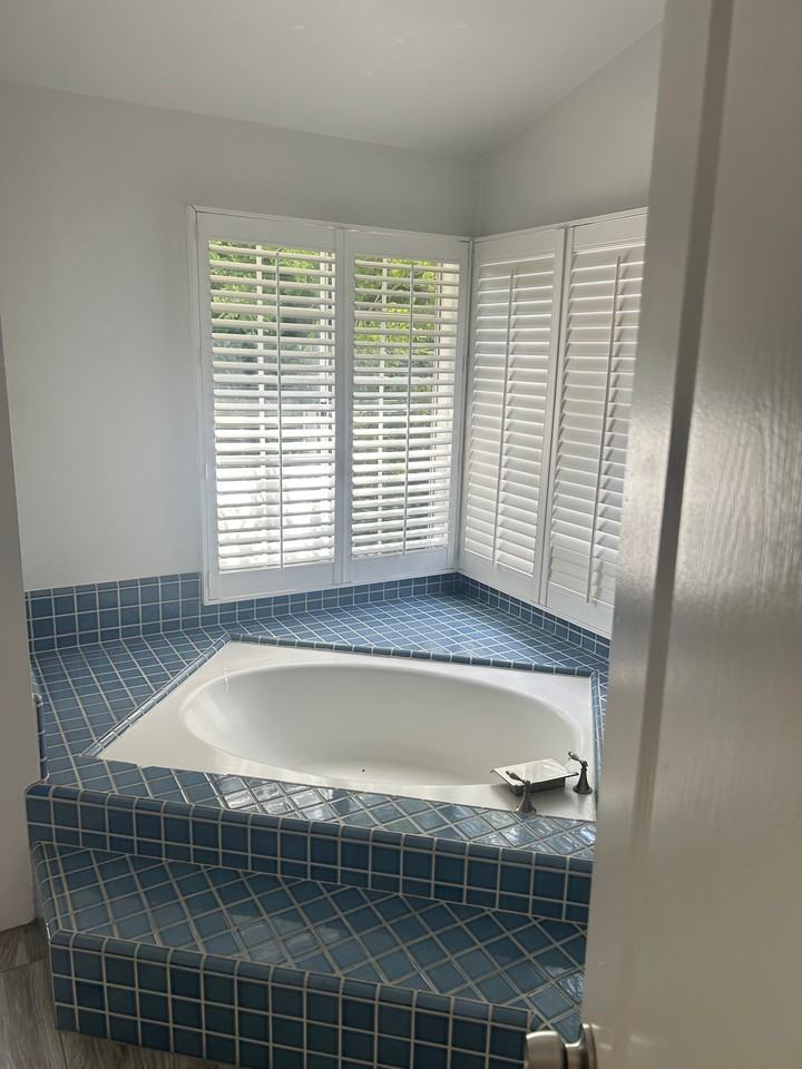686 Pacific Cove Dr - Photo 5 of 7