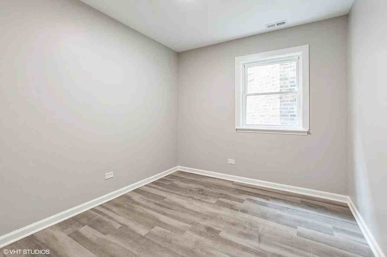 3341 W Fulton Blvd #1 - Photo 6 of 14