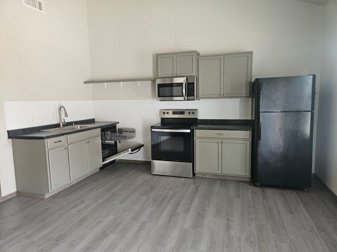 13597 Circle Dr #2 - Photo 3 of 6