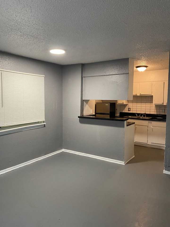 209 Victor St #3 - Photo 2 of 9